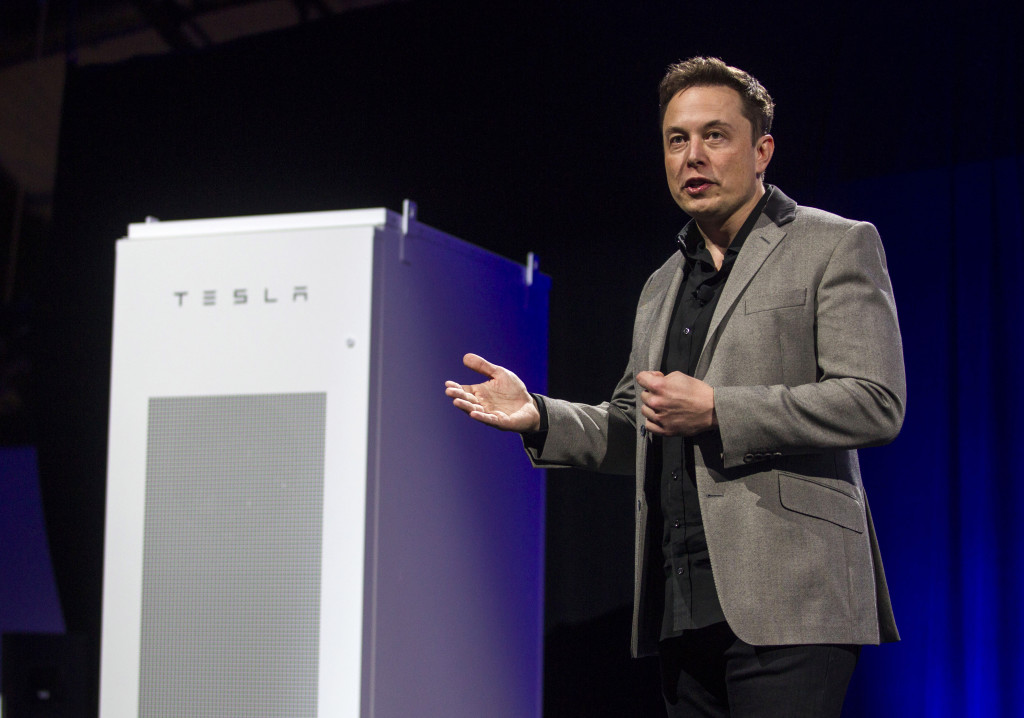 Elon Musk, CEO of Tesla Motors Inc., unveils the companys newest product, Powerpack in Hawthorne, Calif., Thursday, April 30, 2015.  (AP Photo/Ringo H.W. Chiu)